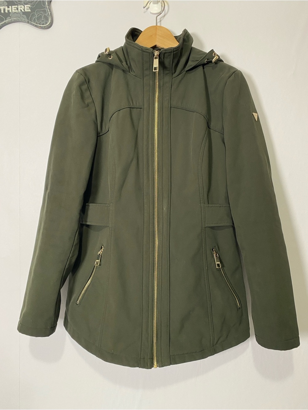 Guess Women's Green Softshell Hooded Jacket Full Zip Pockets Medium Preppy Casua